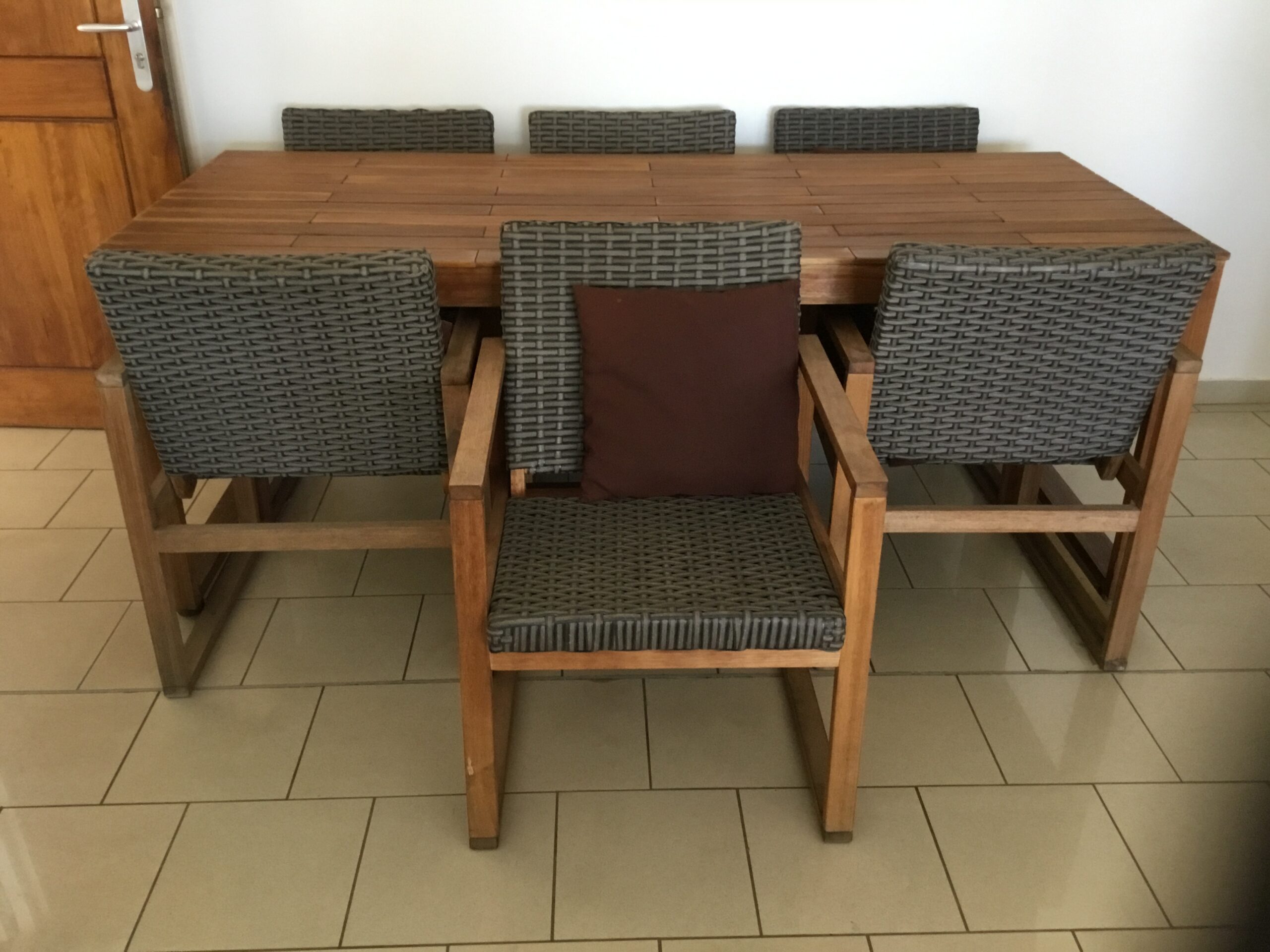 Table + 6 fauteuils bois acajou