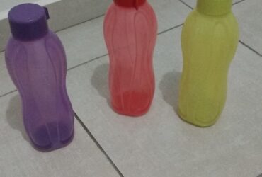 Lot de 3 gourdes Tupperware
