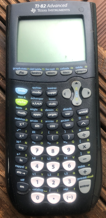 calculatrice scientifique  TI 82