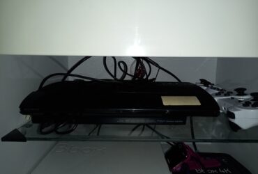 Privé : Lot console PS3 + Jeux neuf et 2 Manette neuf.