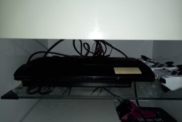 Privé : Lot console PS3 + Jeux neuf et 2 Manette neuf.