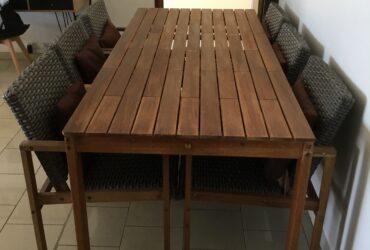 TABLE + 6 FAUTEUILS