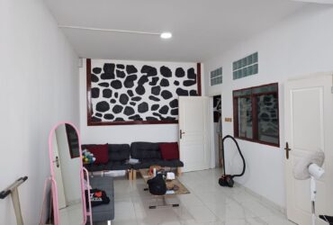 Loue grand Appt F2 recent à Majicavo Koropa
