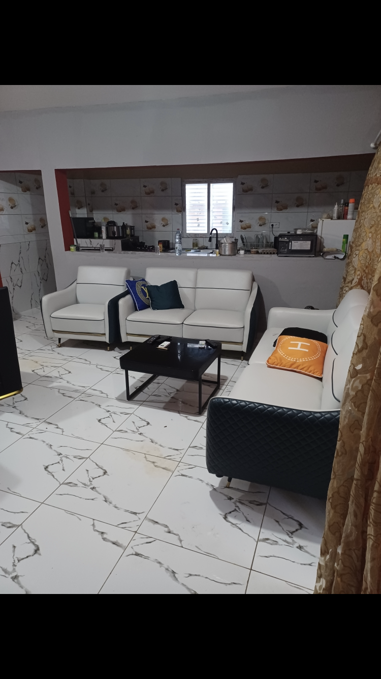Privé : Appartement a louer T4