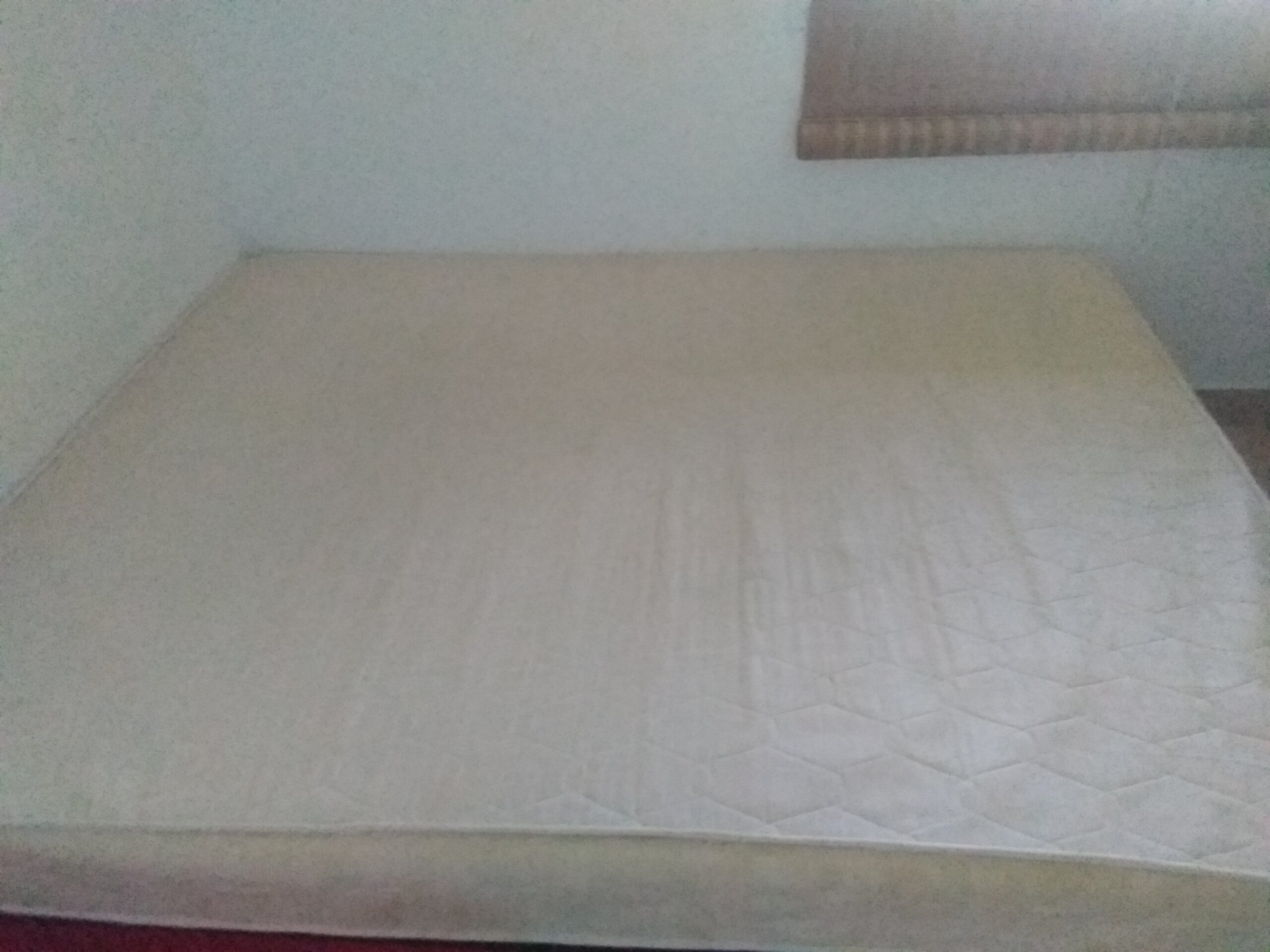 Privé : Matelas + sommier