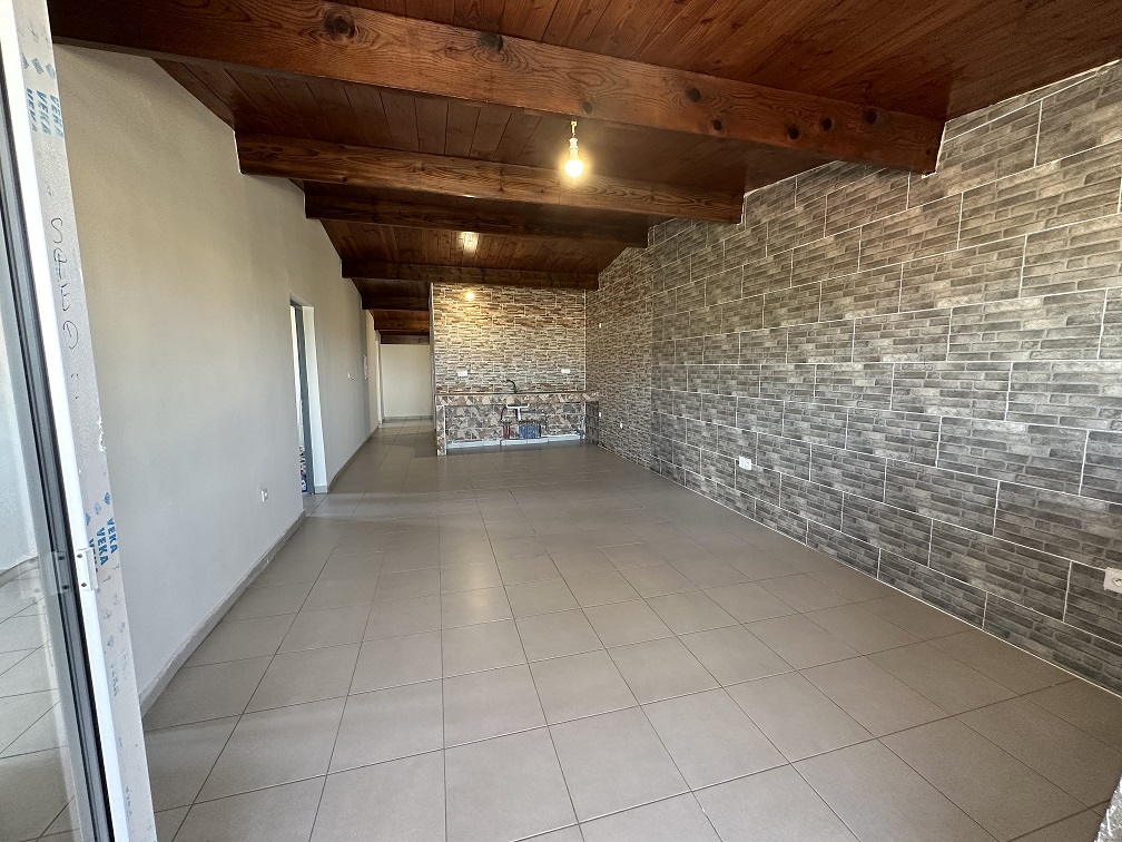 A louer local  pour bureaux à Cavani sud