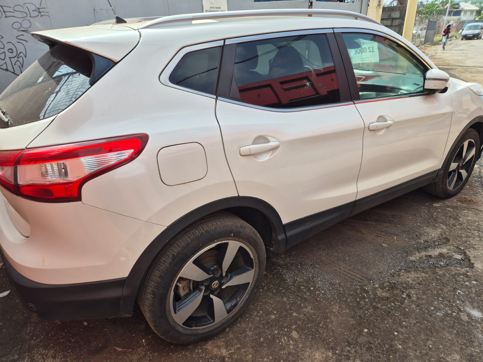 NISSAN Qashqai  12 000 €  CT OK