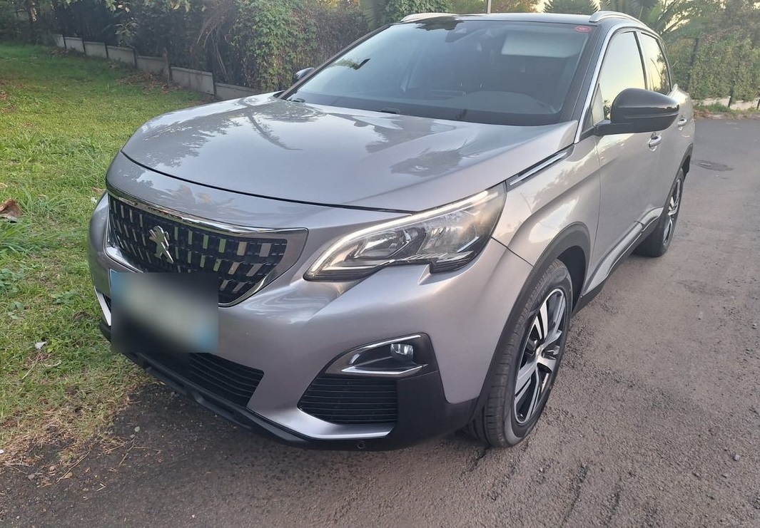 VEND Peugeot 3008 1.5 hdi 130 cv 4×4