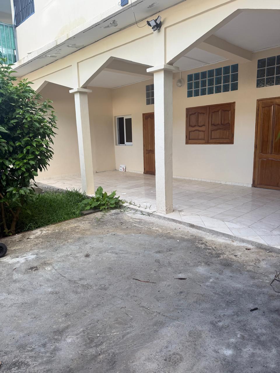 Privé : Privé : Privé : Loue T4 a Pamandzi